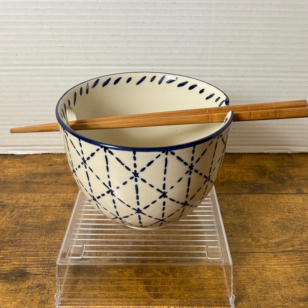 Home Essentials Noodle‎ Bowl Ramen Chop Sticks Rest Cutouts Blue Cream Farmhouse